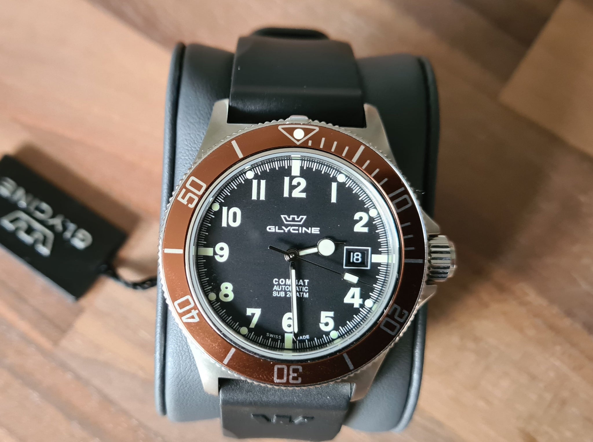 Glycine Sub Combat 42 GL0171 Timeandmotionuk